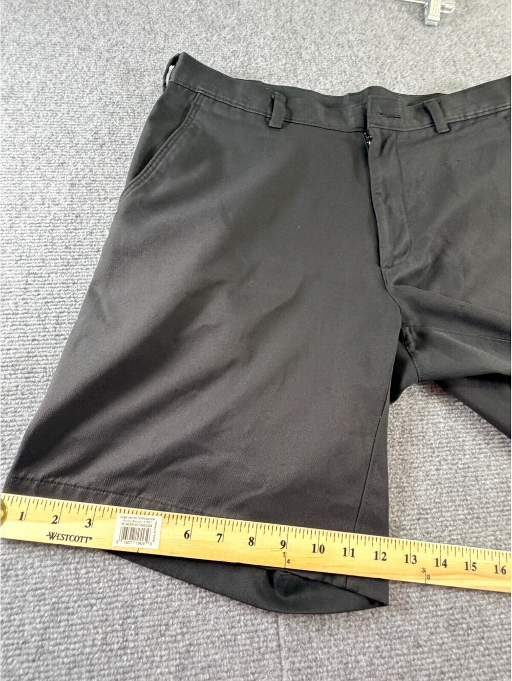 PGA TOUR Mens Golf Shorts Black Flat Front Performance Casual Size 40 - Picture 6 of 9